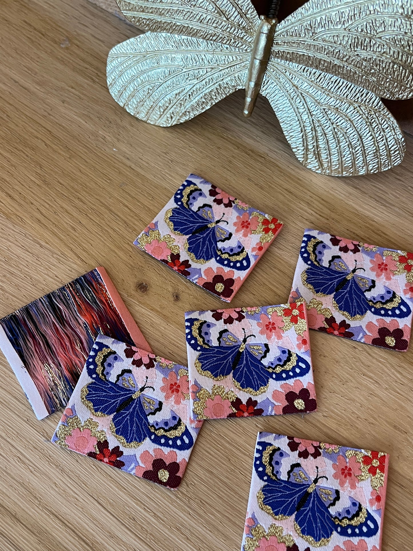 Étiquettes tissées "Papillon bleu"