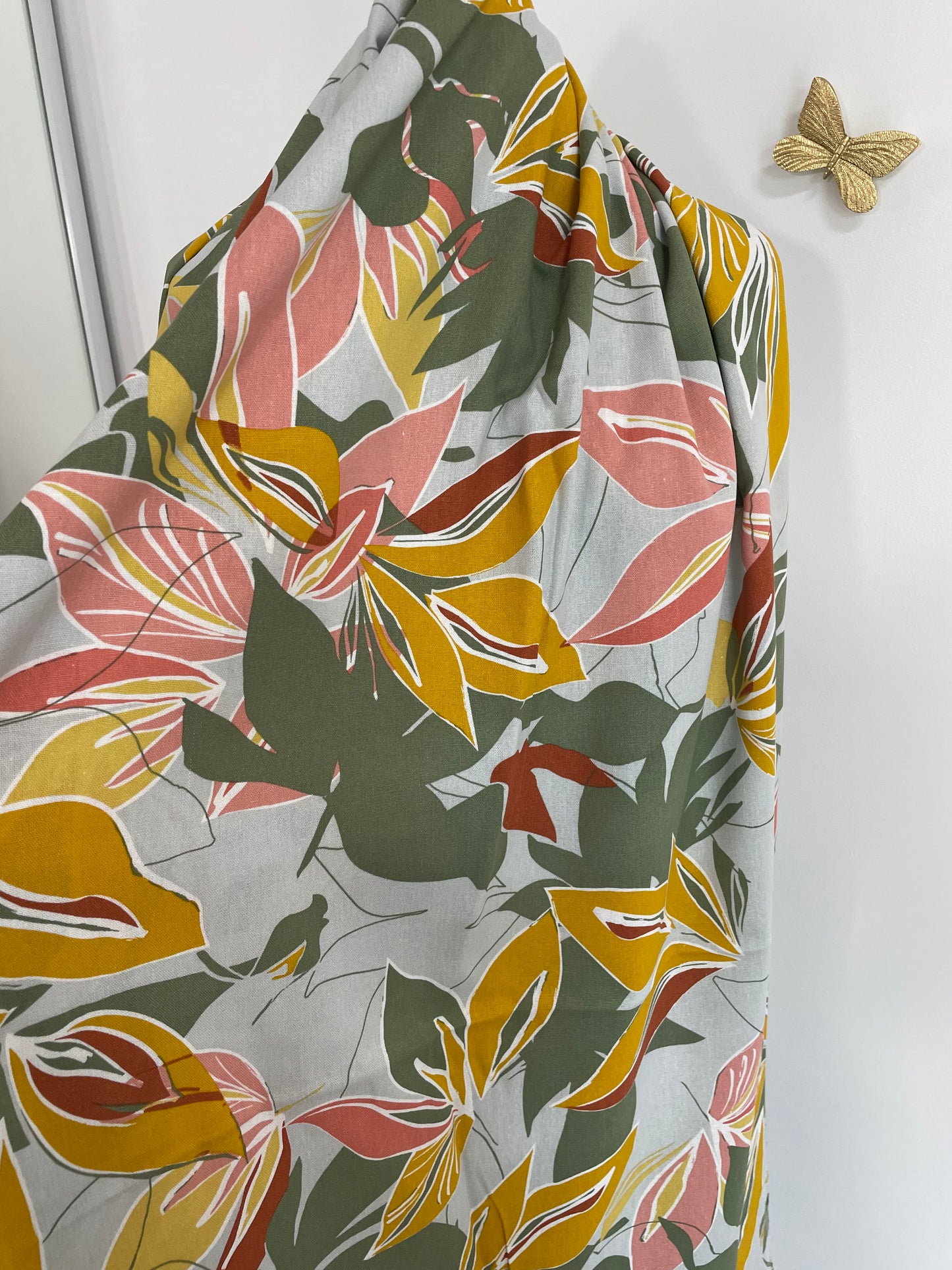 Coupon lin viscose motif tropical 1m50